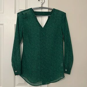 Green patterned flowy Cabi top